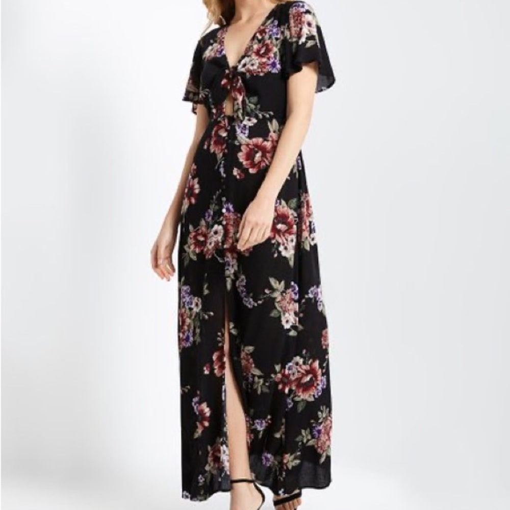 NEW Soprano Size L Black Floral Maxi Dress Short Sleeve V-Neck Buttons Rayon